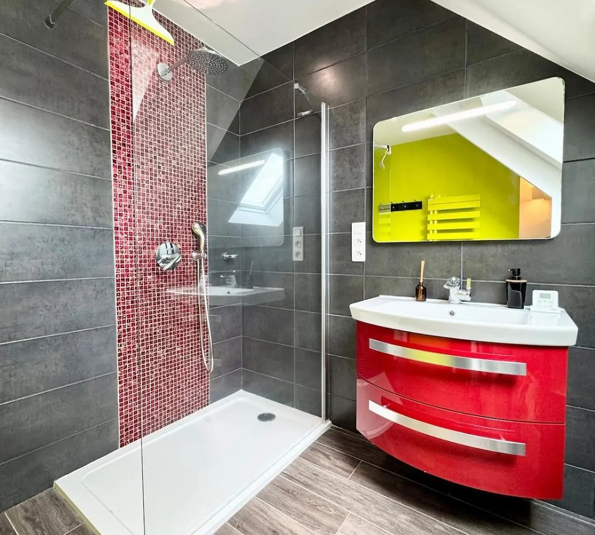 Ferienwohnung Loft Contemporain - En Plein Centre De Lorient Apartment